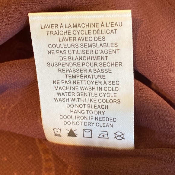 🎉 MAISON & D’ AME’LIA FLORAL TOP‼️ - Picture 13 of 13